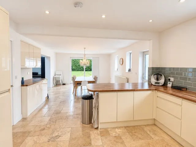 Parley Close, Ferndown, BH22, photo 2