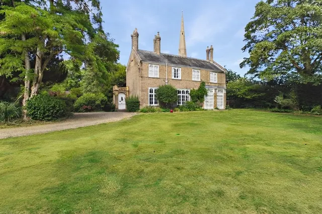 Common Lane, Hemingford Abbots, PE28, photo 3
