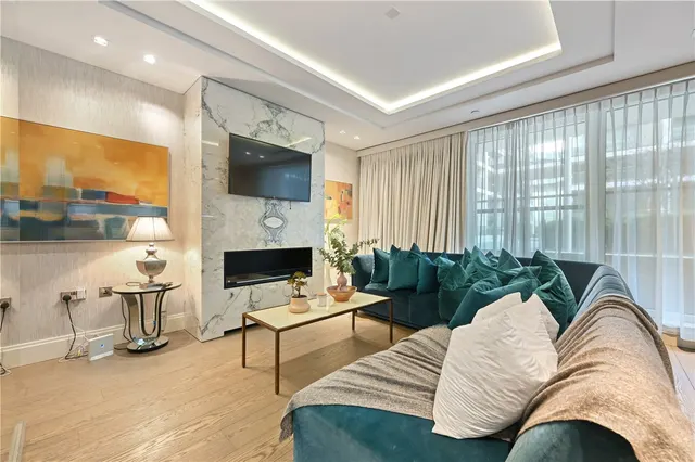 Photo 2 — Charles House, Kensington High Street, London, W14