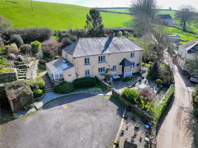 Ledstone, Kingsbridge, Devon, TQ7 2HQ, photo 1