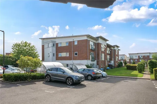 Park View Road, Leatherhead, KT22, photo 1