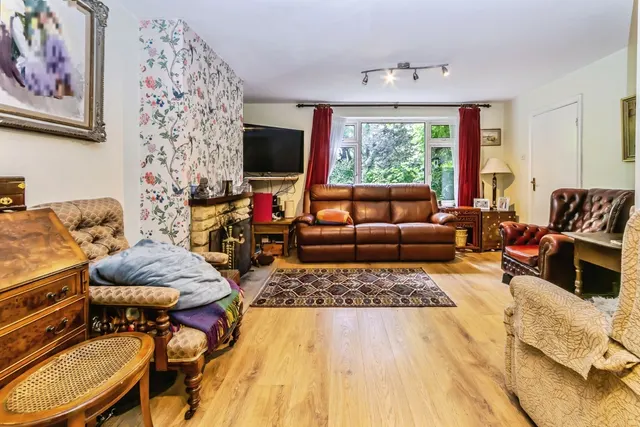 Photo 2 — Famet Walk, Purley, CR8