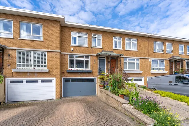 Grange Avenue, Twickenham, TW2 5TW, photo 1