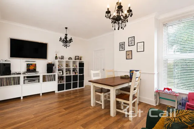 Westcliff Park Drive, Westcliff-On-Sea, photo 2
