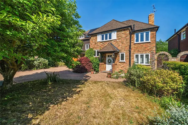Bredward Close, Burnham, Slough, Buckinghamshire, SL1 7DL, photo 1