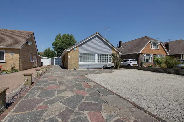 Windermere Crescent, Goring-By-Sea, Worthing, photo 1