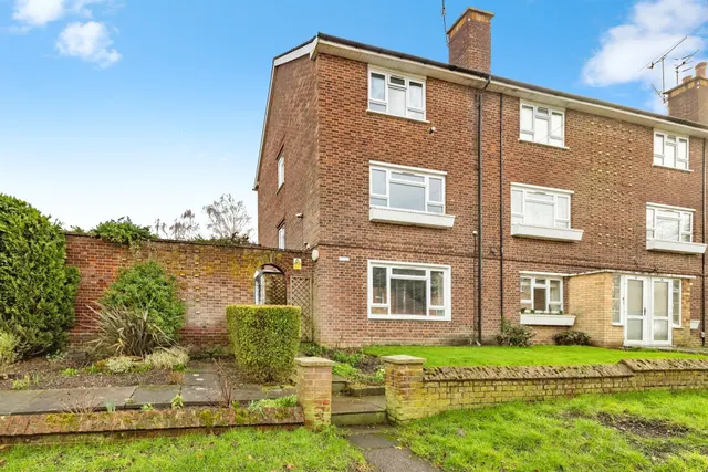 Bournehall Road, Bushey, WD23, photo 1