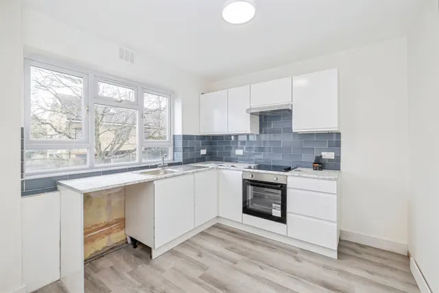 Bournehall Road, Bushey, WD23, photo 2