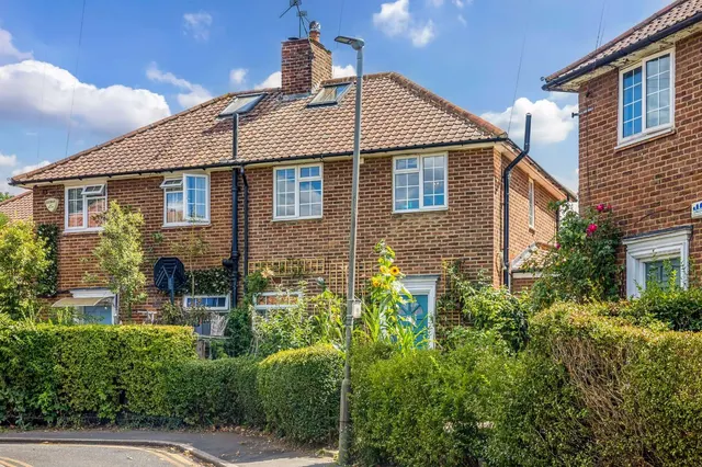 Photo 2 — Greenstead Gardens, Putney, London, SW15 5AJ