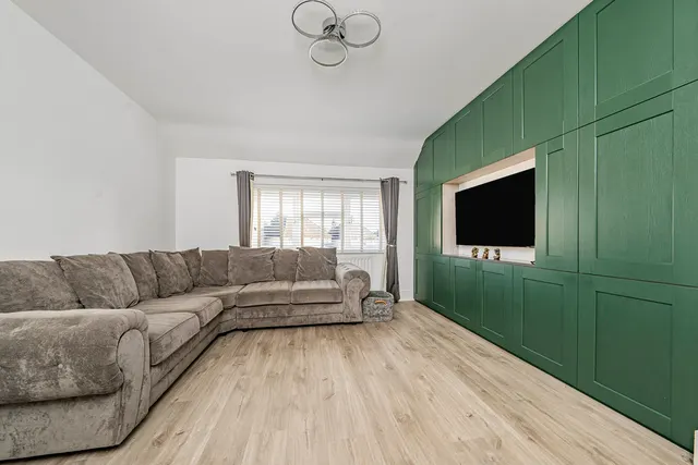 Photo 2 — Home Way, Rickmansworth