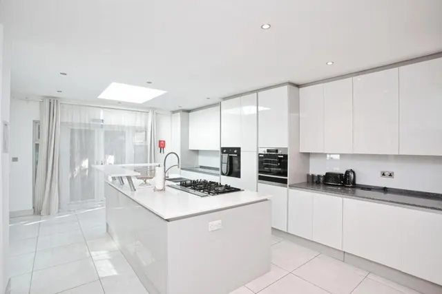 Dunchurch Road, CV22, photo 3