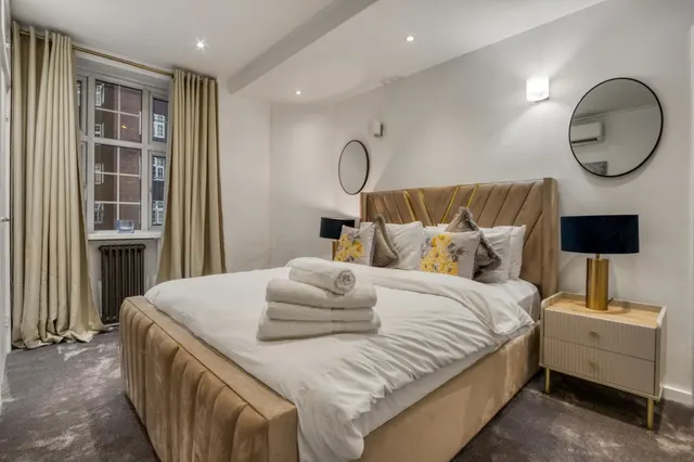 18 Princes Court, 88 Brompton Road, London, photo 1