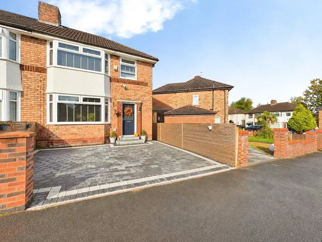 Gregory Way, Liverpool, L16, photo 1