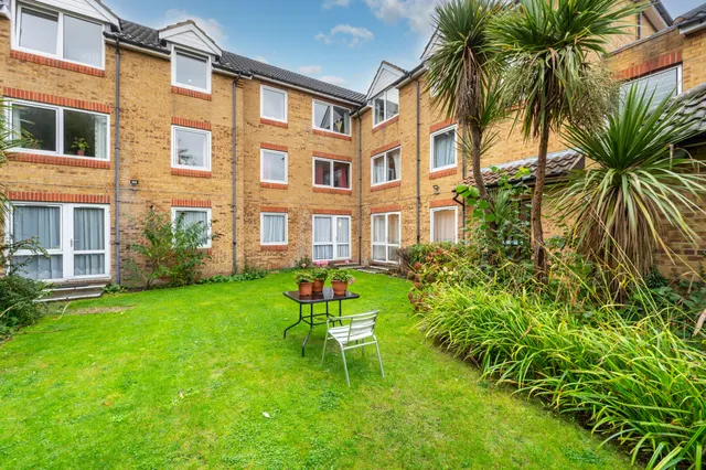 Photo 2 — Flat 10, Homefirs House, Wembley Park Drive