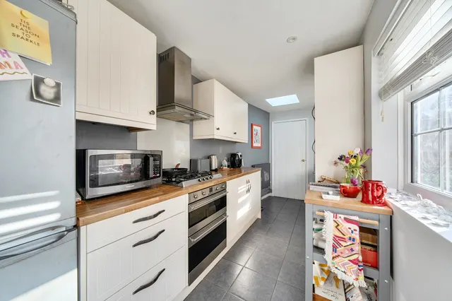 Photo 3 — Alma Road, Esher, KT10