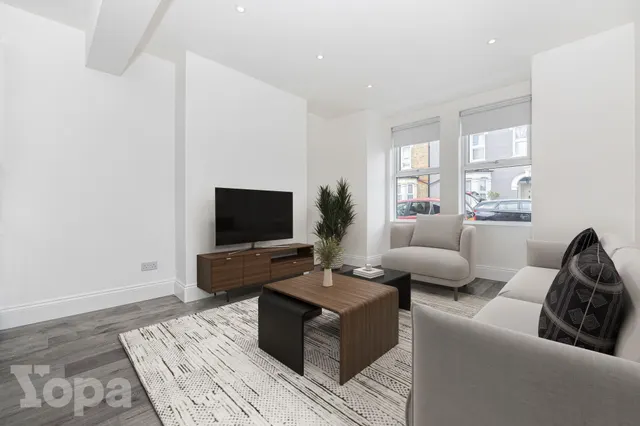 Warwick Road, Welling, DA16, photo 2