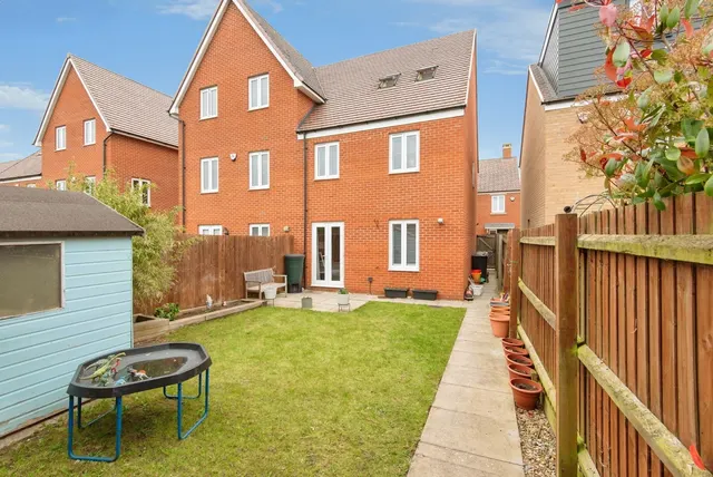 Photo 3 — Gilbert Avenue, Biggleswade, Bedfordshire, SG18