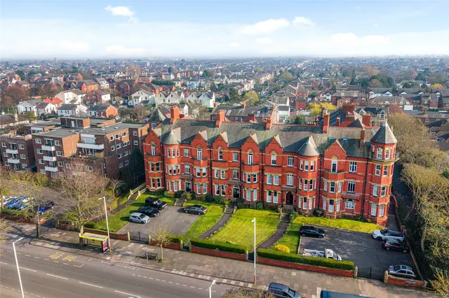 Lord Street West, Southport, PR8, photo 1