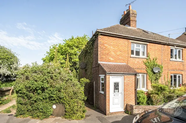 Penns Road, Petersfield, GU32, photo 1