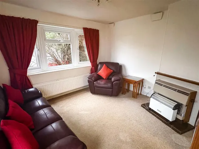 Worthing Road, Rustington, photo 3