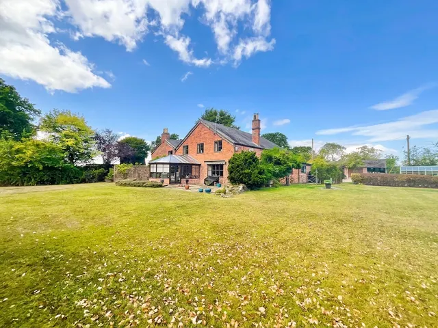 Winsford Road, Cholmondeston, CW7, photo 1