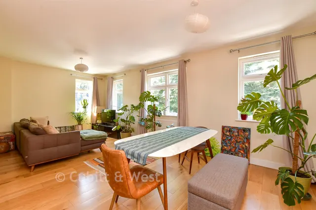 Bell Street, Reigate, RH2, photo 2