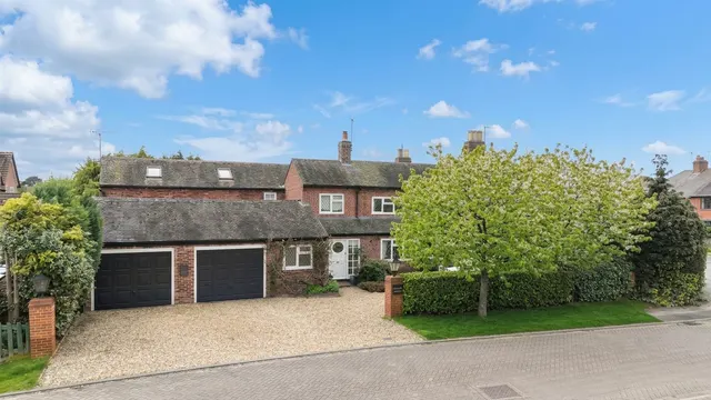 Huntersfield, Shavington, CW2, photo 2