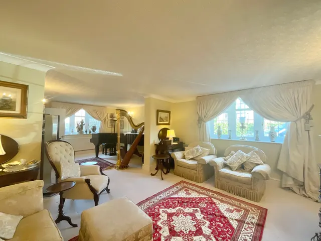 Huntersfield, Shavington, CW2, photo 3