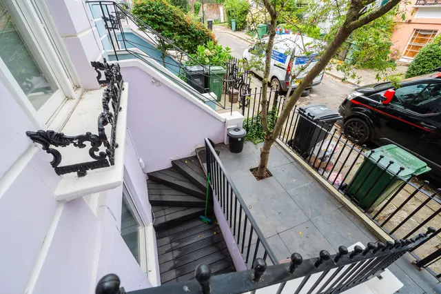2 Modbury Gardens, London, photo 1