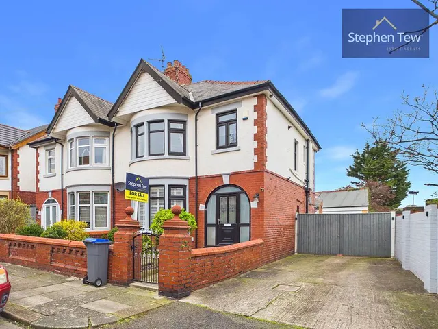 Leeds Road, Blackpool, FY1, photo 1