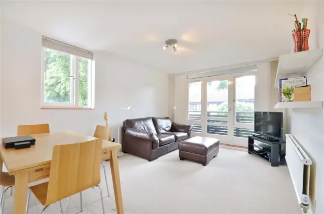 Hall Oak Walk, West Hampstead, London, NW6, photo 1