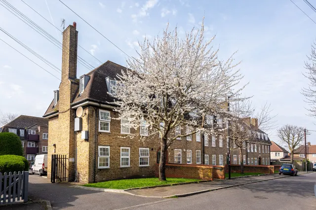 London, SE6, photo 1