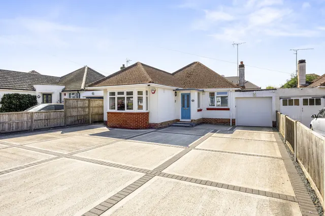 Keymer Crescent, Goring by Sea, BN12, photo 1