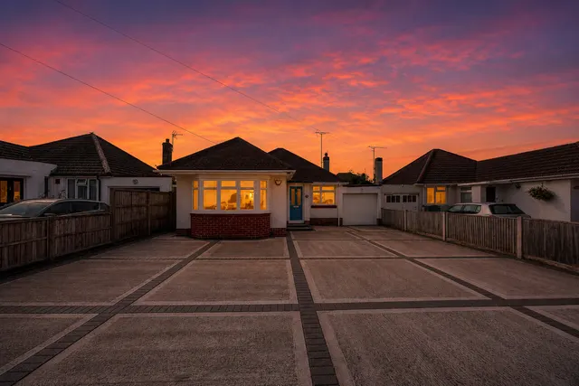 Keymer Crescent, Goring by Sea, BN12, photo 2
