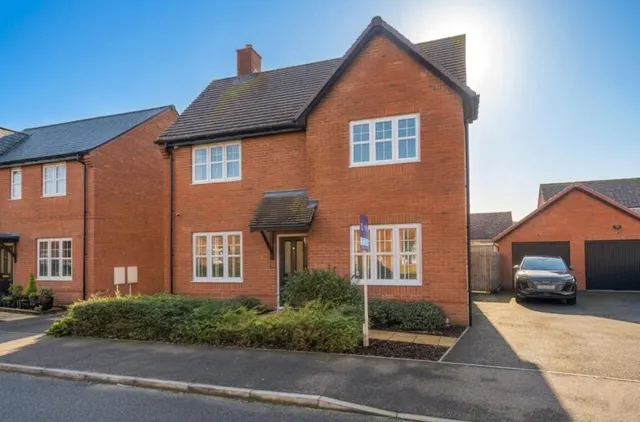 Hurrell Close, Halstead, CO9, photo 1