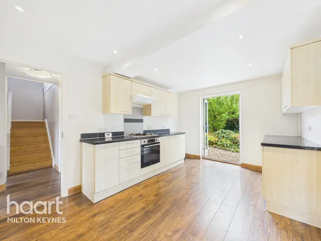 Kemble Court, Downhead Park, MK15, photo 3