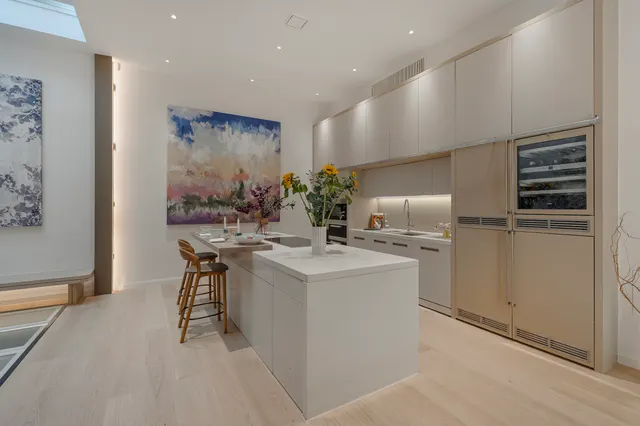Photo 3 — Grosvenor Crescent Mews, Belgravia, London