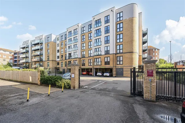 Southfields Road, Eastbourne, BN21, photo 1