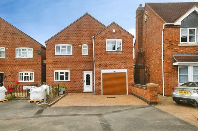 Oak Tree Court, Polesworth, photo 1
