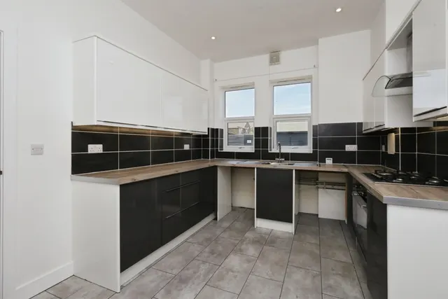 Fairlight Road, Eastbourne, BN22, photo 3