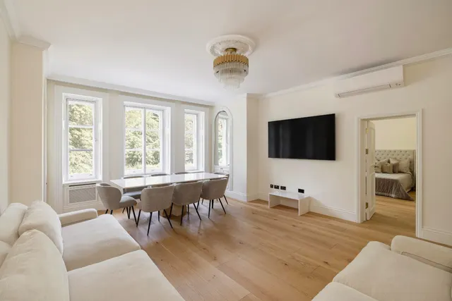 Albert Hall Mansions, Kensington Gore, SW7, photo 1