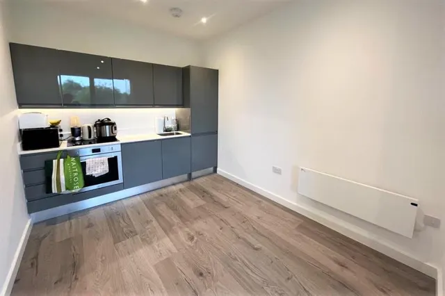 Liongate House, Guildford, GU1, photo 2