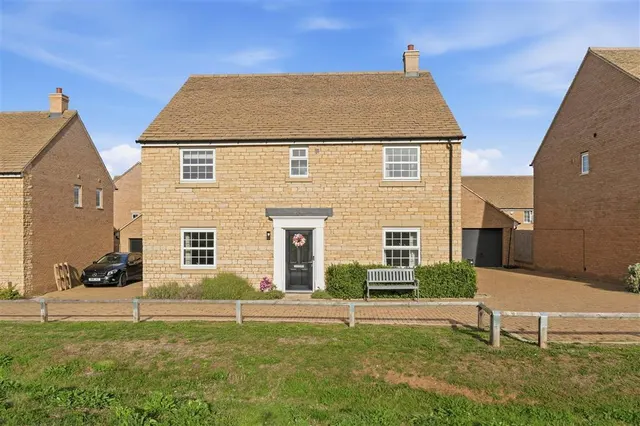 Sissons Close, Barnack, PE9, photo 1