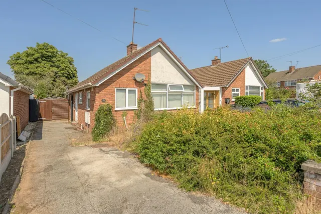Beachwood Avenue, Wall Heath, DY6, photo 1