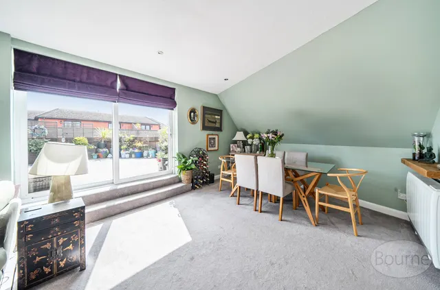 Freelands Road, Cobham, KT11, photo 3