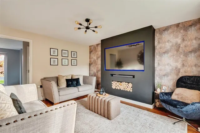 Maricopa Close, Castlefields, WA7, photo 2