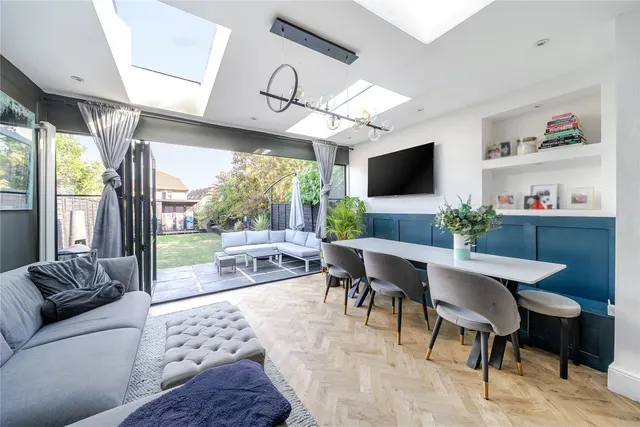 Photo 3 — Blandford Road, Beckenham, BR3