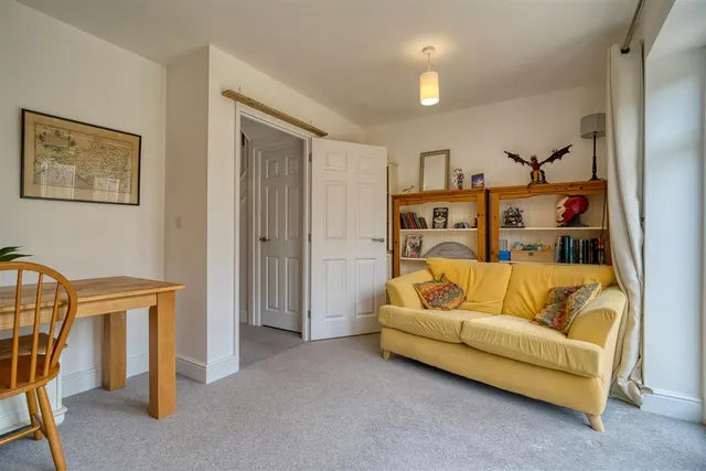 Woodlanders Road, Stalbridge, photo 2