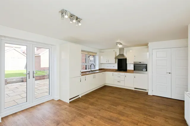 Tutbury Avenue, Littleover, DE23, photo 3