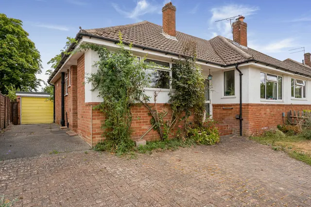 Orchard Close, Normandy, GU3, photo 1